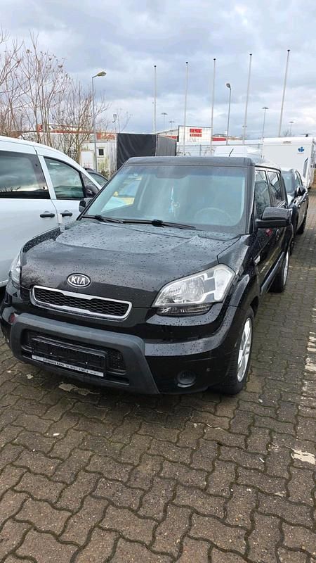 Gebraucht Kia Soul 128 PS (94 kW) 2011 Schwarz SUV