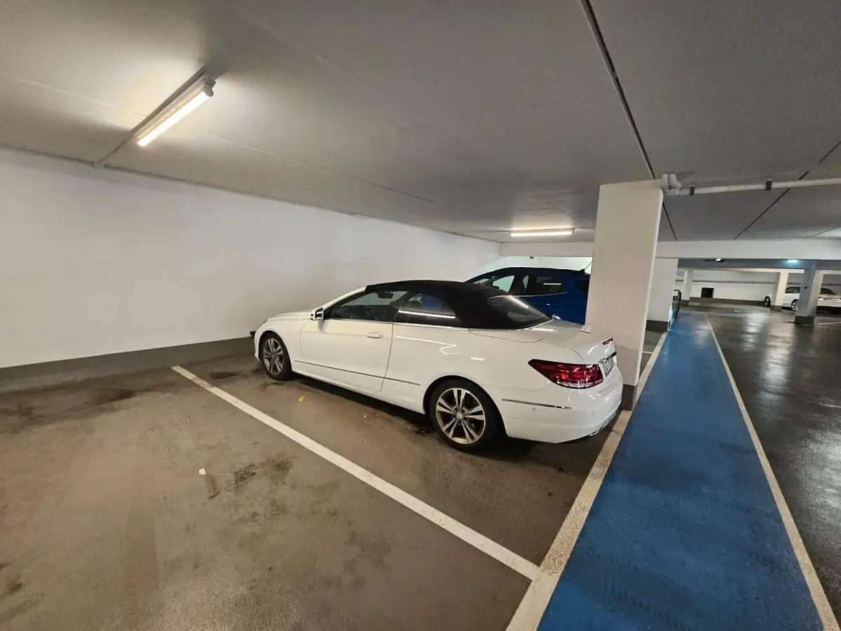 Second-hand Mercedes E200 Sport Edition 184 CP (135 kW) 2015 Alb Cabrio
