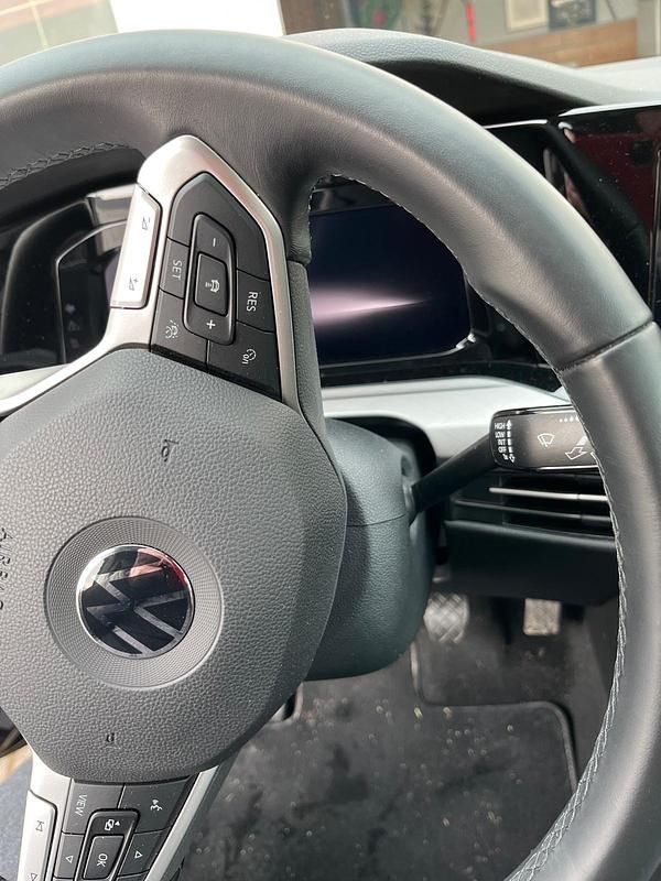 Gebraucht VW Golf VIII 150 PS (110 kW) 2022 Grau Limousine