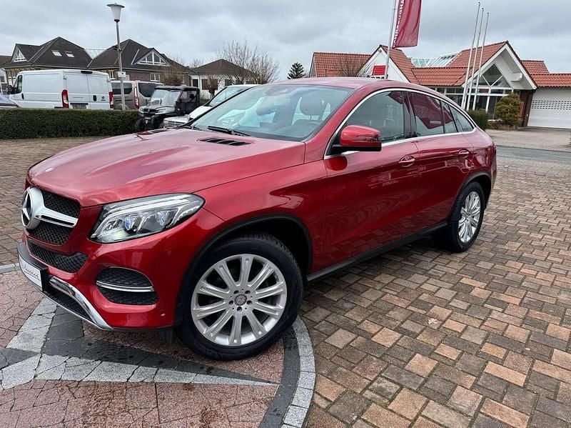 Gebraucht Mercedes GLE350 258 PS (189 kW) 2016 Rot (metallic) Coupé