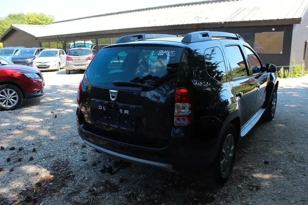 Gebraucht Dacia Duster Lauréate 109 PS (80 kW) 2016 Schwarz SUV