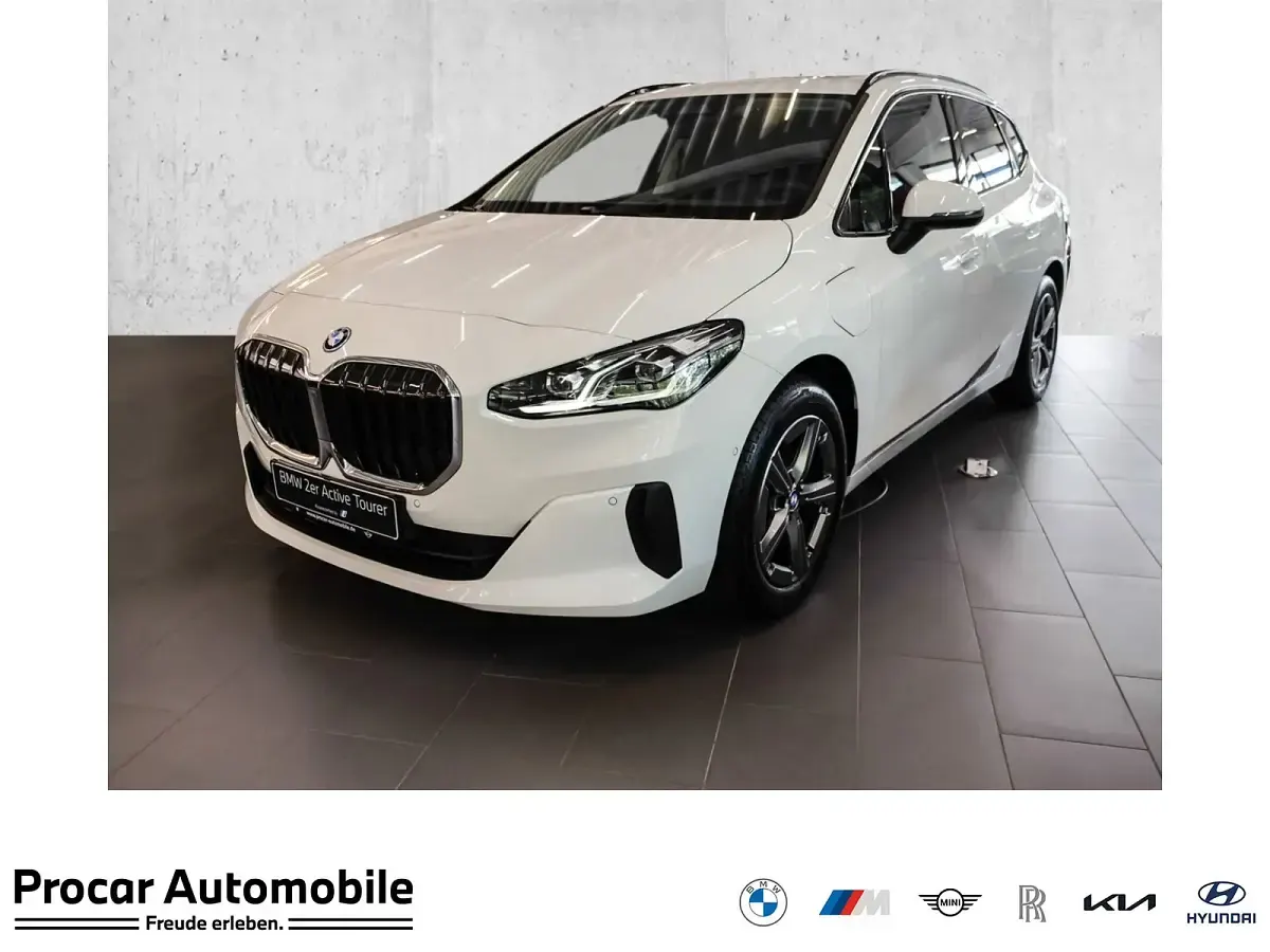 Gebraucht BMW 225 Sport Line 136 PS (100 kW) 2026 Van / Kleinbus