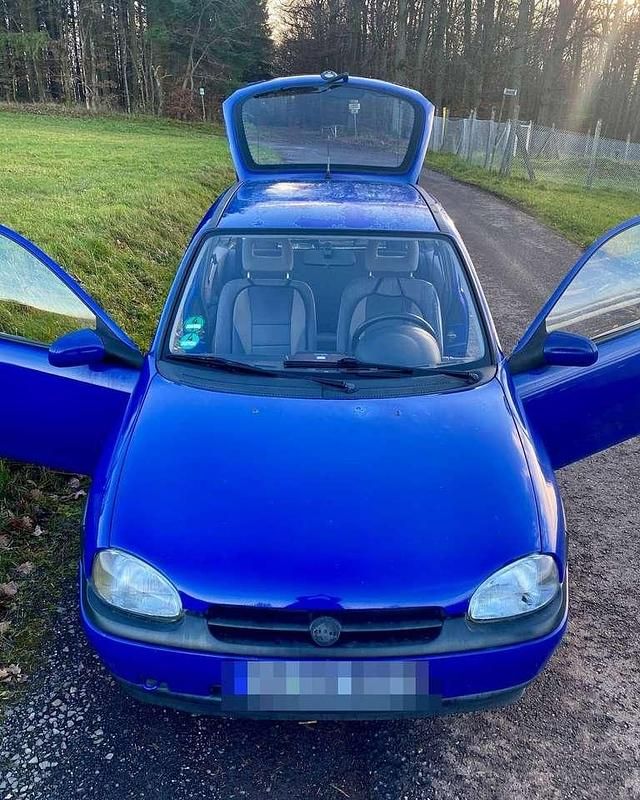 Gebraucht Opel Corsa 45 PS (33 kW) 1997 Blau Limousine