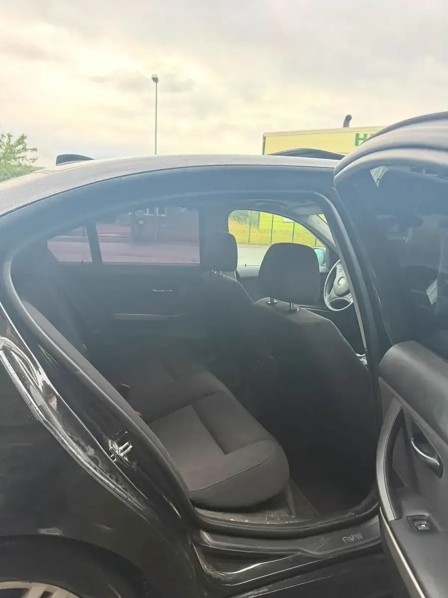 Gebraucht BMW 320 150 PS (110 kW) 2007 Schwarz Limousine