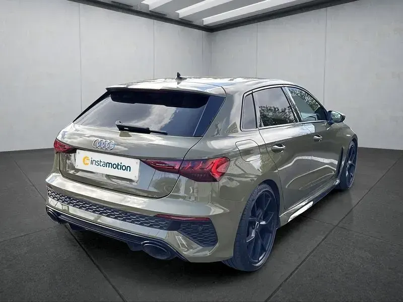 Gebraucht Audi RS3 Sportback 400 PS (294 kW) 2023 Grün Kleinwagen