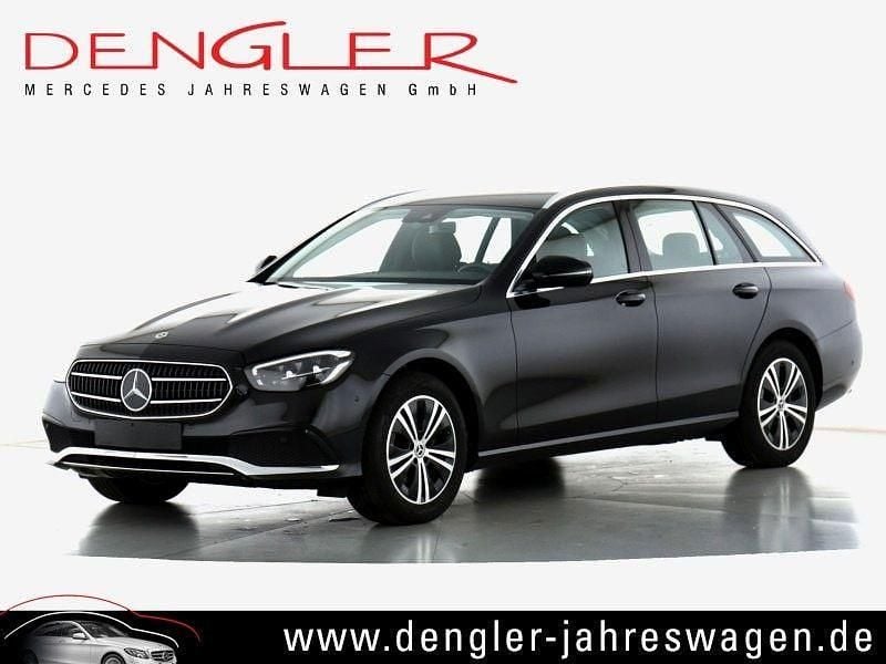 Schwarz Gebraucht 2022 Mercedes E220 Avantgarde Limousine | 36.890 € (Fairer Preis) - Bild 1/4