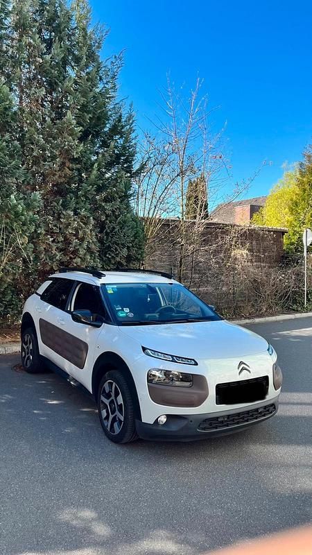 Gebraucht Citroën C4 Cactus 99 PS (72 kW) 2014 Weiß Kleinwagen