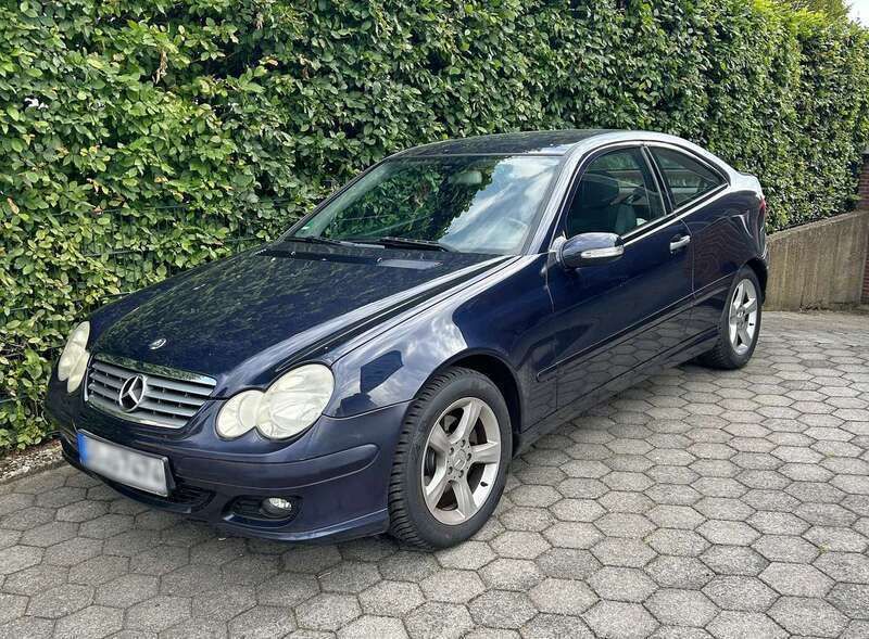 Blau Gebraucht 2006 Mercedes CL180 Coupé | 4.400 € - Bild 1/4