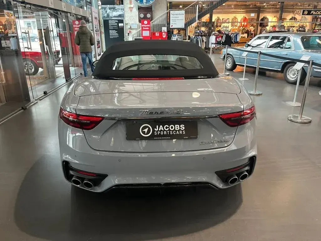 Gebraucht Maserati GranCabrio 551 PS (405 kW) 2024 Grau Cabrio