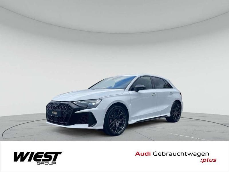 Arkonaweiß Gebraucht 2025 Audi RS3 Kleinwagen | 72.950 € (Teuer) - Bild 1/4