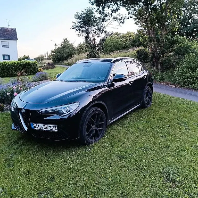 Gebraucht Alfa Romeo Stelvio 280 PS (205 kW) 2017 Schwarz SUV