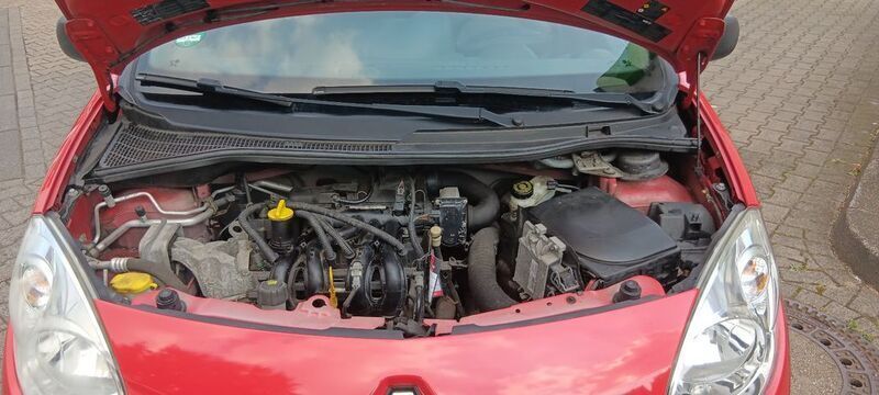 Gebraucht Renault Twingo 58 PS (42 kW) 2010 Rot Kleinwagen