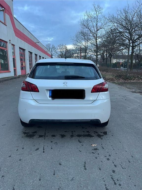 Weiß Gebraucht 2014 Peugeot 308 Allure Limousine | 6.300 € (Fairer Preis) - Bild 1/4