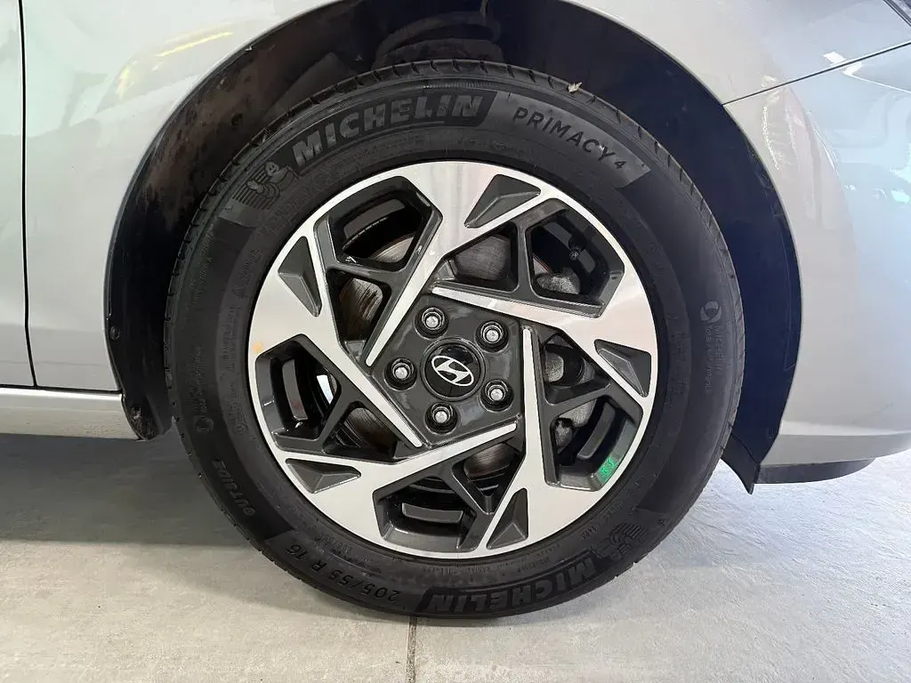 Gebraucht Hyundai i30 140 PS (102 kW) 2024 Silber Kombi
