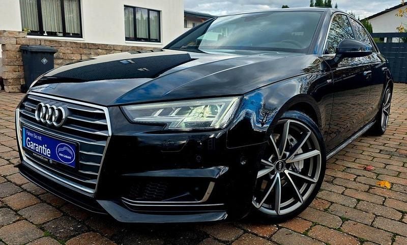 Schwarz Gebraucht 2016 Audi A4 S-Line Limousine | 23.499 € (Teuer) - Bild 1/4