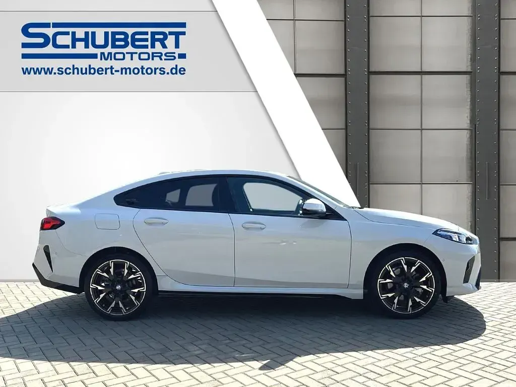Gebraucht BMW 220 M Sport 156 PS (114 kW) 2025 Weiß Limousine