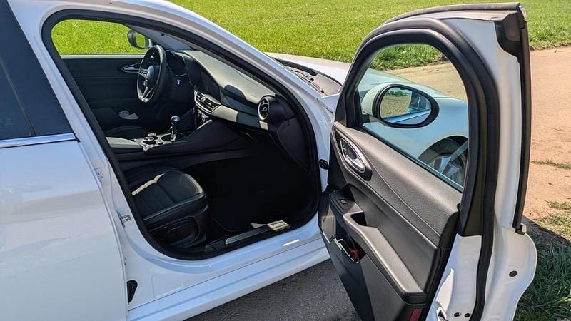 Gebraucht Alfa Romeo Giulia Super 180 PS (132 kW) 2016 Weiß Limousine