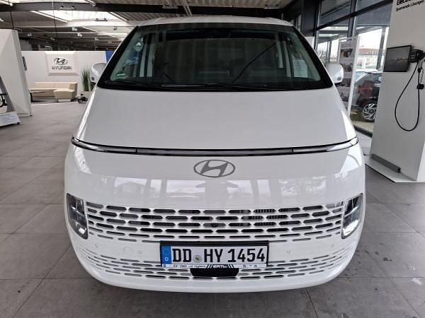 Gebraucht Hyundai Staria Trend 224 PS (164 kW) 2024 Weiß (creamy white (weiß)) Van / Kleinbus