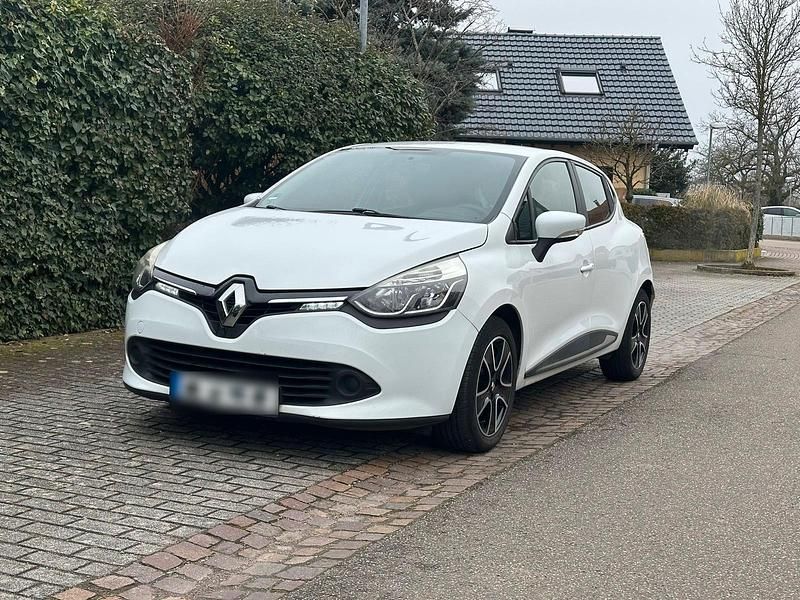 Gebraucht Renault Clio IV 90 PS (66 kW) 2015 Weiß Limousine