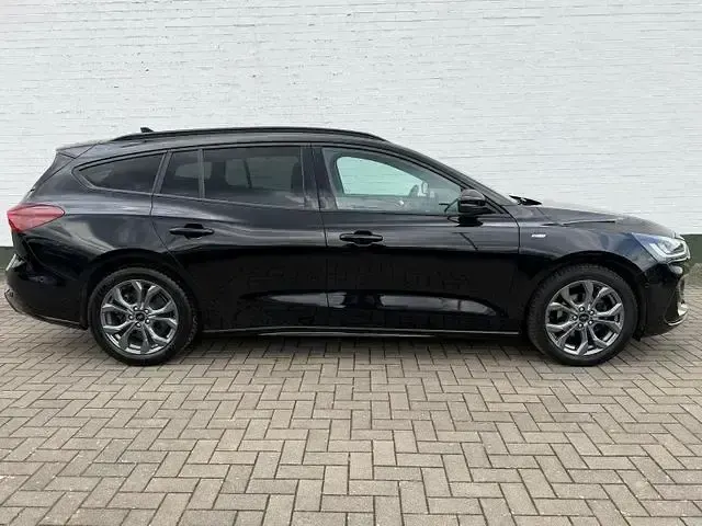 Usata Ford Focus ST-Line 116 CV (85 kW) 2023 Nero Berlina