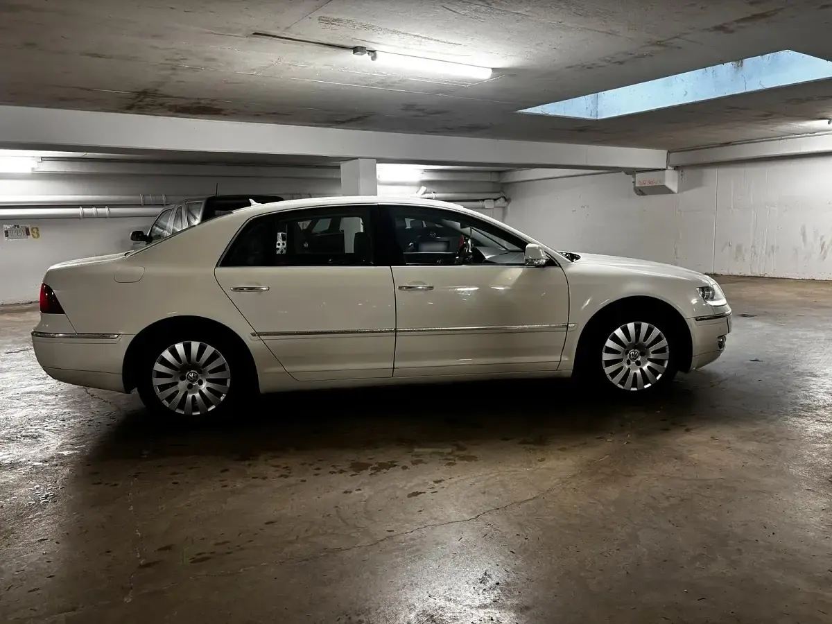 Gebraucht VW Phaeton 240 PS (176 kW) 2008 Weiß Limousine