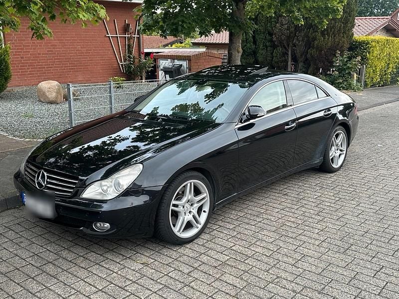 Schwarz Gebraucht 2005 Mercedes CLS350 Avantgarde Coupé | 9.999 € (Fairer Preis) - Bild 1/4