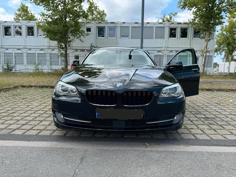 Schwarz Gebraucht 2013 BMW 530 Limousine | 12.500 € (Superpreis) - Bild 1/4