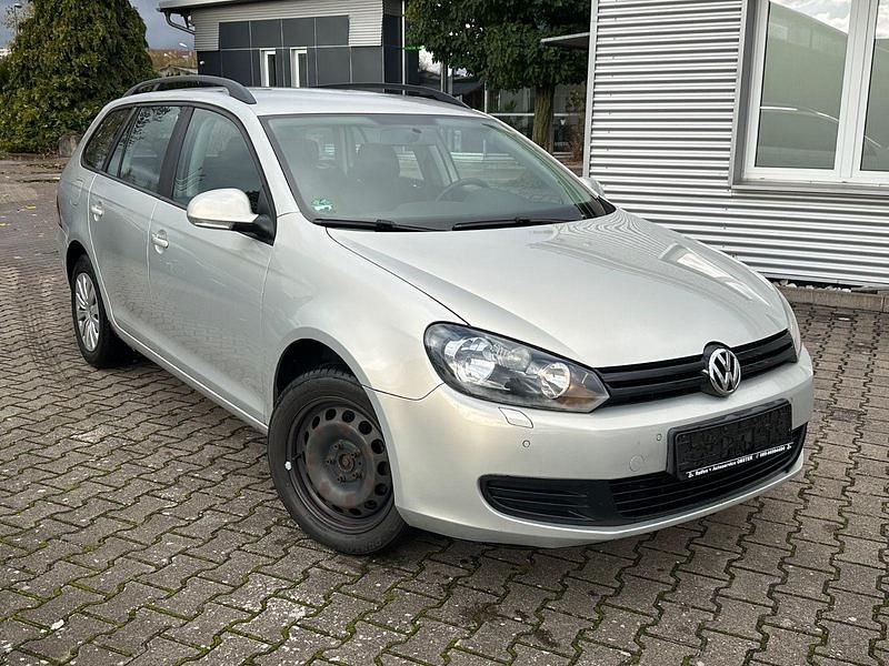 Grau Gebraucht 2010 VW Golf Comfortline Kombi | 2.200 € (Superpreis) - Bild 1/4