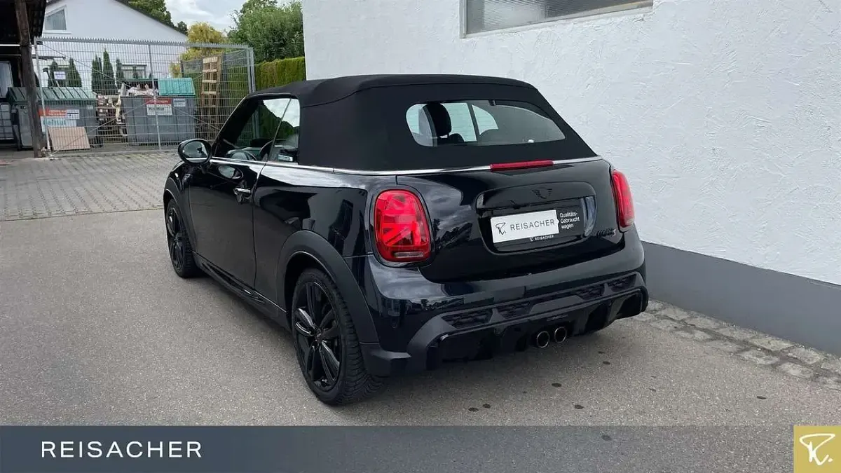 Gebraucht Mini Cooper S Cabriolet 178 PS (130 kW) 2023 Midnight black metallic Cabrio