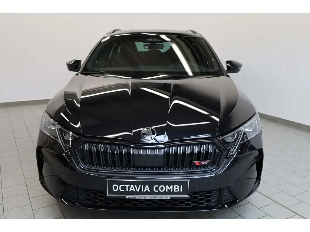 Neu Skoda Octavia RS 265 PS (194 kW) 2025 Schwarz Kombi