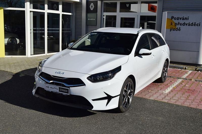 Neu Kia Ceed Sportswagon 140 PS (102 kW) 2026 Weiß Kombi