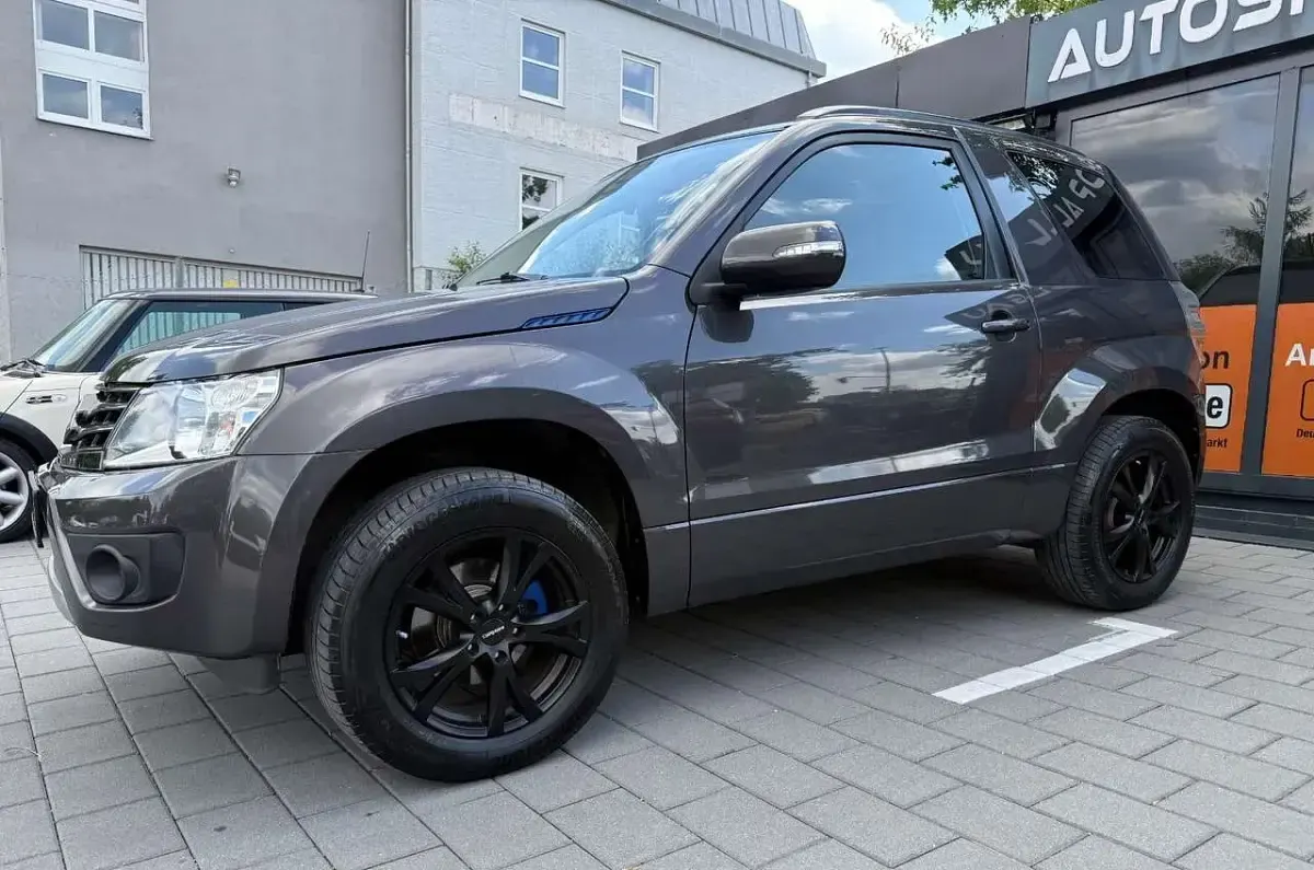 Gebraucht Suzuki Grand Vitara Comfort 166 PS (122 kW) 2015 Grau SUV
