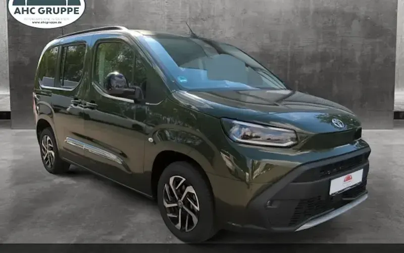 Gebraucht Toyota Proace Verso City 130 PS (95 kW) 2026 Grün Kombi