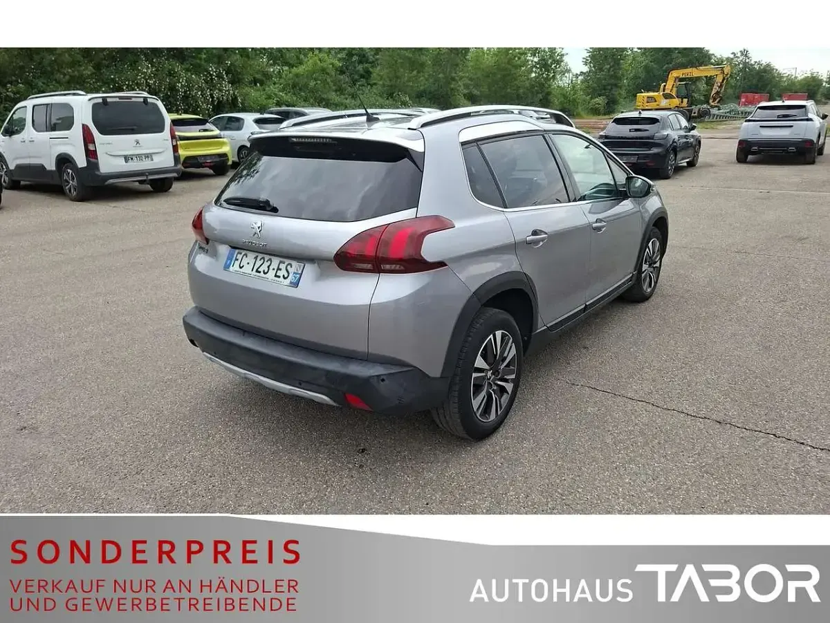Gebraucht Peugeot 2008 Allure 110 PS (80 kW) 2018 Lack grau artense/metalliclac SUV