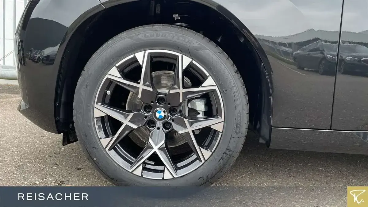Neu BMW X3 M Sport 197 PS (144 kW) 2026 Saphirschwarz metallic SUV