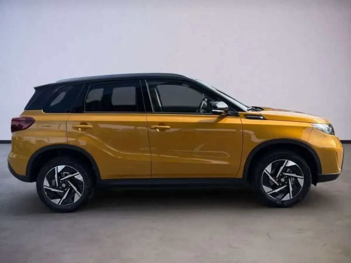 Gebraucht Suzuki Vitara Comfort+ 110 PS (80 kW) 2025 Gelb SUV