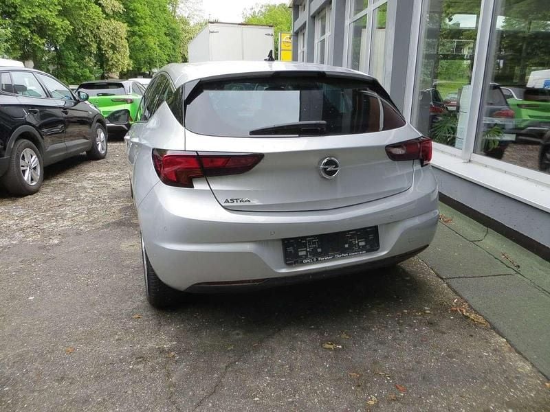 Gebraucht Opel Astra Elegance 145 PS (106 kW) 2021 Argon silber/ice silver (m2) Limousine