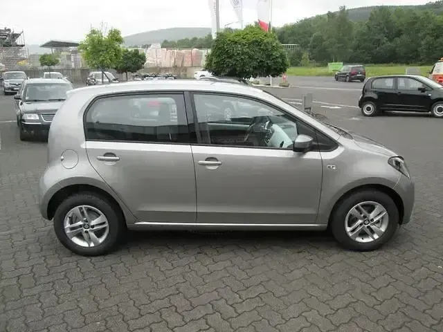 Gebraucht Seat Mii Chic 60 PS (44 kW) 2016 Silber Kleinwagen