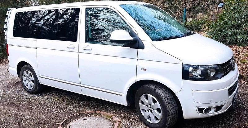 Gebraucht VW Multivan 114 PS (83 kW) 2012 Weiß Van / Kleinbus