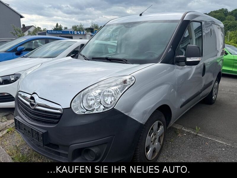 Silber Gebraucht 2016 Opel Combo Van / Kleinbus | 7.990 € (Fairer Preis) - Bild 1/4