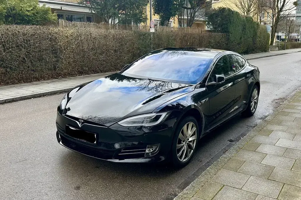 Occasion Tesla Model S Standard Range 397 kW (541 ch) 2019 Noir Citadine