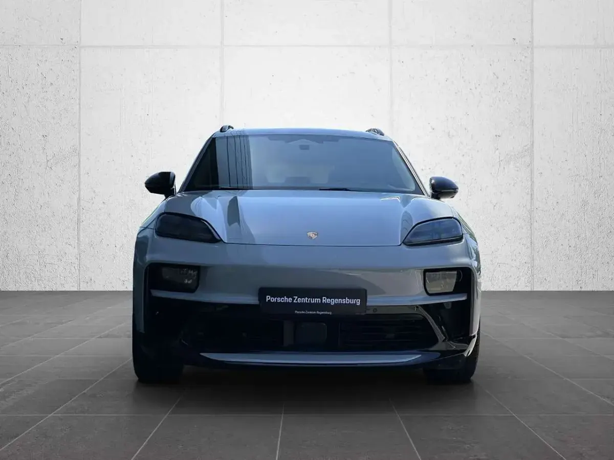 Gebraucht Porsche Macan 419 kW (571 PS) 2026 Kreide SUV