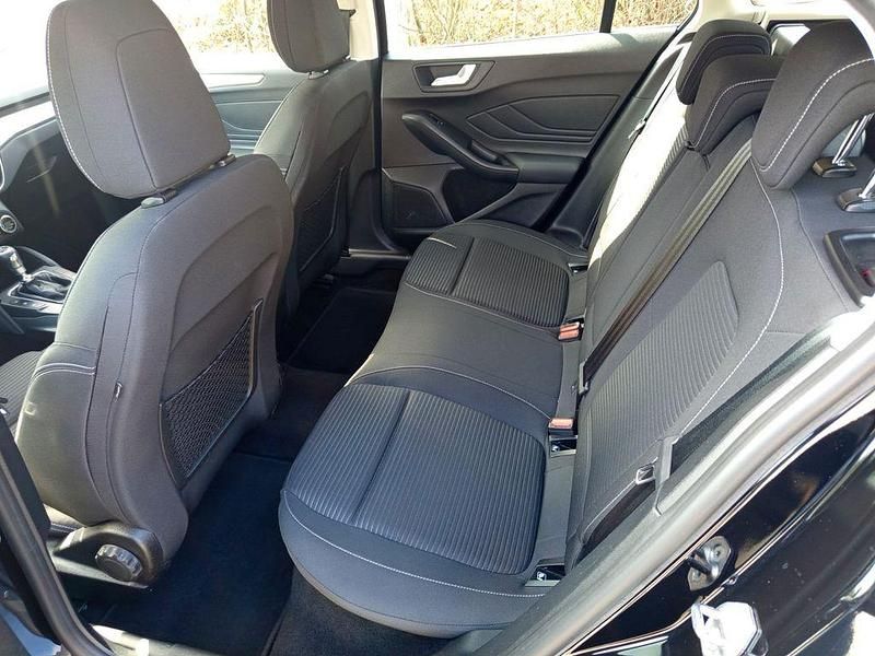 Gebraucht Ford Focus Titanium 150 PS (110 kW) 2021 Schwarz Limousine