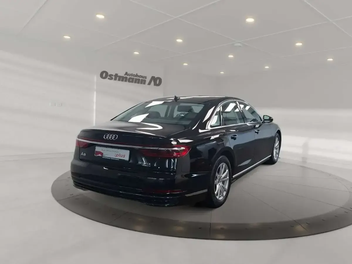 Gebraucht Audi A8 Ambiente 286 PS (210 kW) 2023 Brillantschwarz Limousine