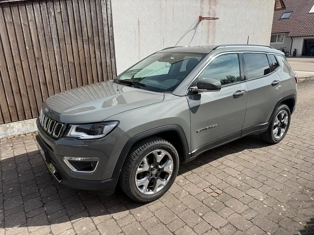 Usata Jeep Compass 170 CV (125 kW) 2019 Grigio SUV