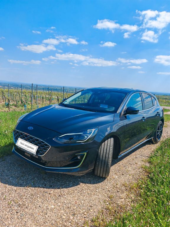 Schwarz Gebraucht 2020 Ford Focus Vignale Limousine | 19.990 € (Fairer Preis) - Bild 1/4