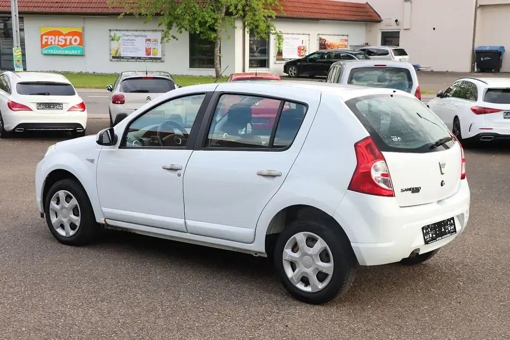 Gebraucht Dacia Sandero Lauréate 75 PS (55 kW) 2010 Weiß Limousine
