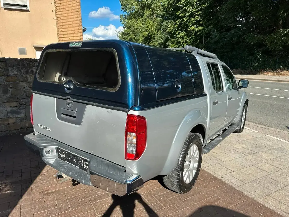 Gebraucht Nissan Navara 231 PS (169 kW) 2012 Grau Pickup