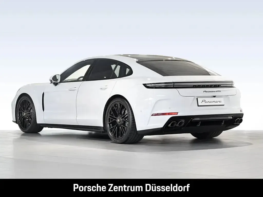 Neu Porsche Panamera GTS 500 PS (367 kW) 2026 Weiss Kleinwagen
