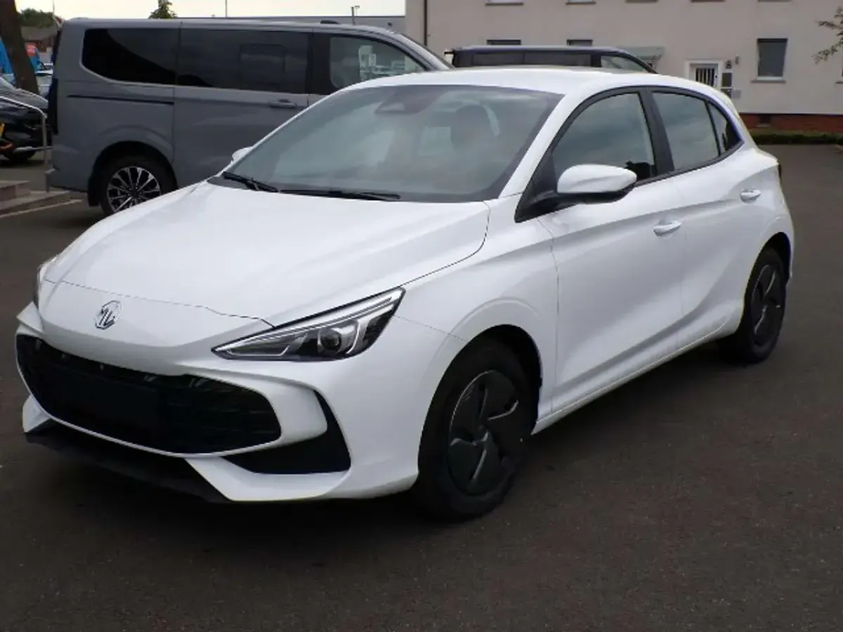 Gebraucht MG MG3 116 PS (85 kW) 2025 Dover white Kleinwagen